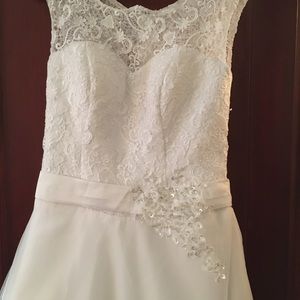 Wedding dress